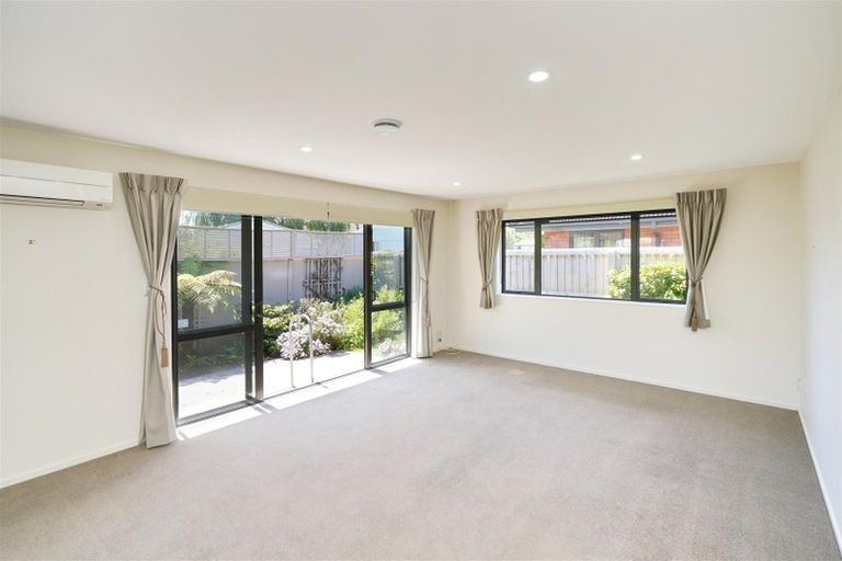 Photo of property in 516 Mairehau Road, Parklands, Christchurch, 8083