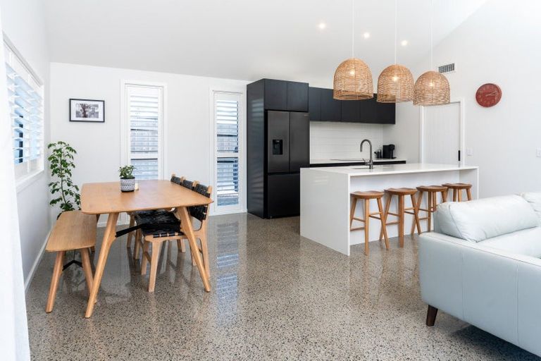 Photo of property in 51a Elizabeth Street, Waikanae, 5036