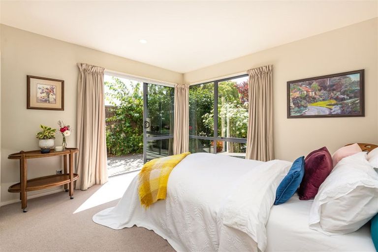 Photo of property in 4 Avery Place, Redcliffs, Christchurch, 8081