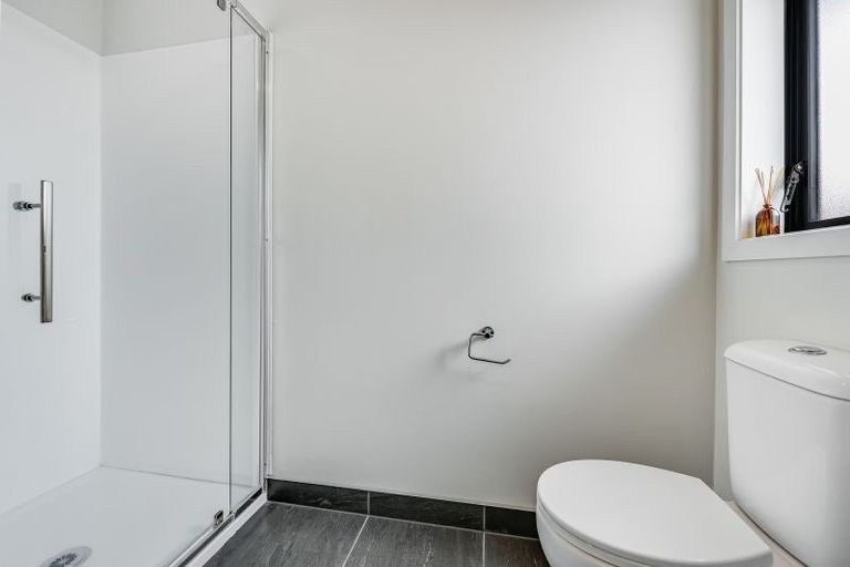 Photo of property in 5 Manawaroa Close, Grandview Heights, Hamilton, 3200