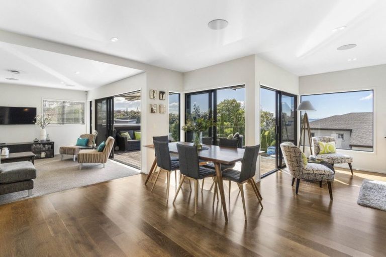 Photo of property in 17 Sea View Terrace, Cockle Bay, Auckland, 2014