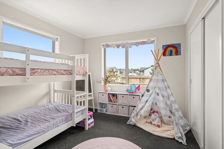 Photo of property in 1 Te Wharo Drive, Papamoa, 3118