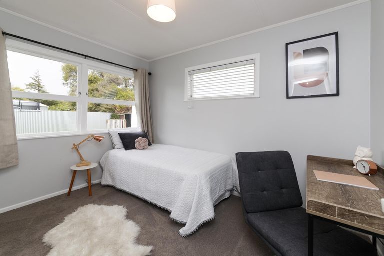 Photo of property in 26 Apollo Parade, Milson, Palmerston North, 4414