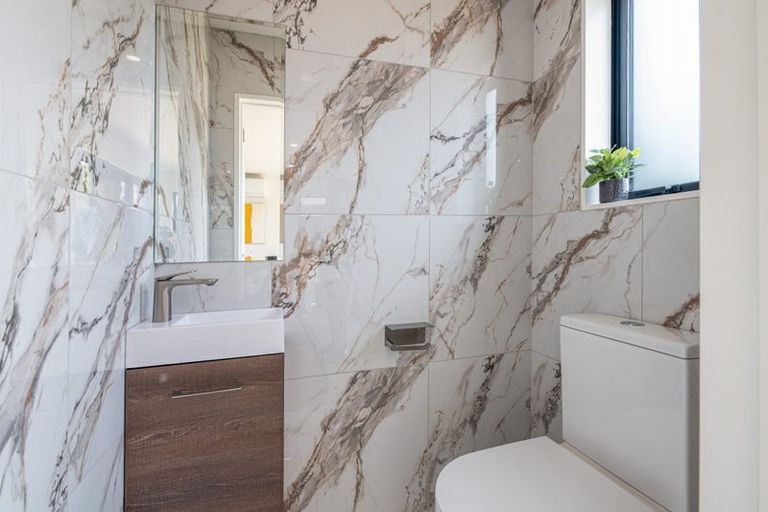 Photo of property in 36c Kaikoura Street, Henderson, Auckland, 0612