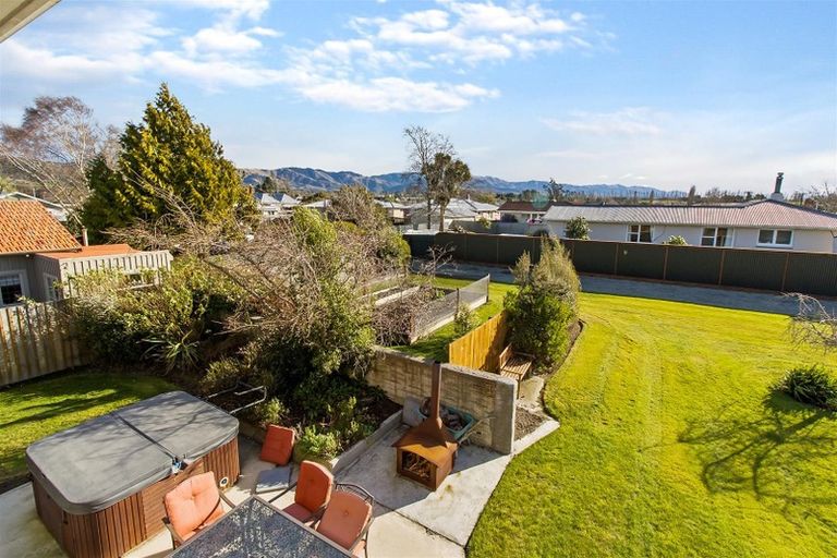 Photo of property in 6 Exeter Street, Waimate, 7924