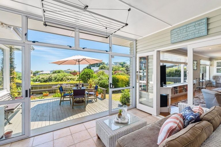 Photo of property in 16 Webber Street, Paraparaumu Beach, Paraparaumu, 5032