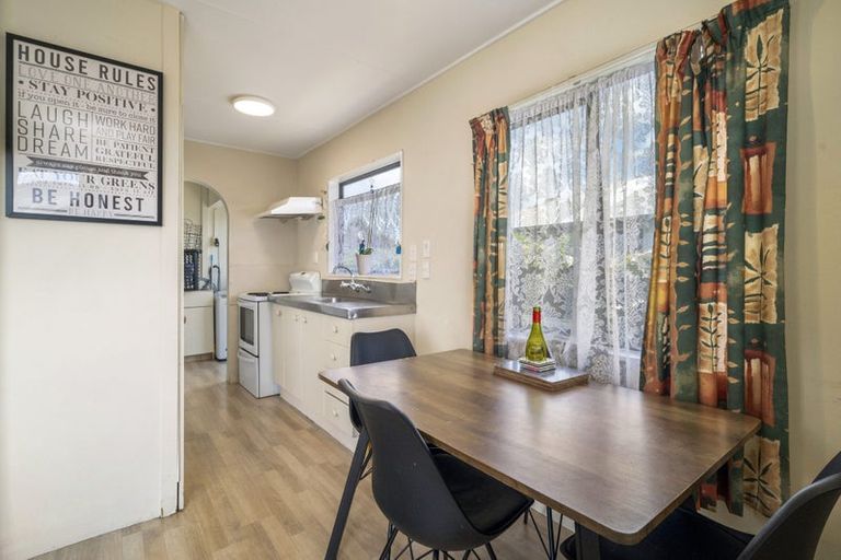 Photo of property in 11a Walker Road, Fairy Springs, Rotorua, 3015