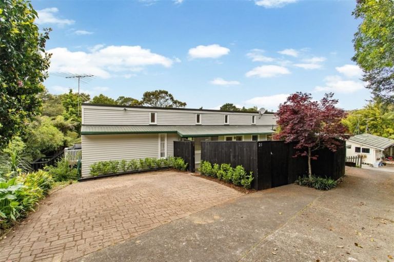 Photo of property in 21 Vienna Place, Birkenhead, Auckland, 0626