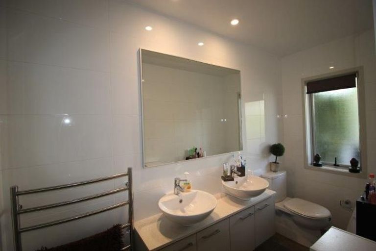 Photo of property in 29 Chateau Crescent, Rangatira Park, Taupo, 3330