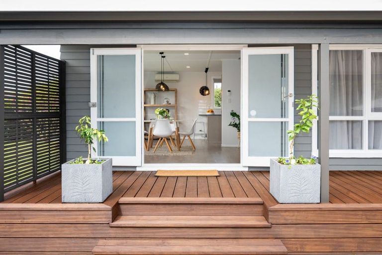 Photo of property in 17 Lipscombe Crescent, Havelock North, 4130