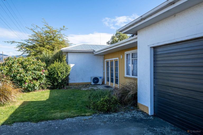 Photo of property in 28 Leonard Street, Waimate, 7924