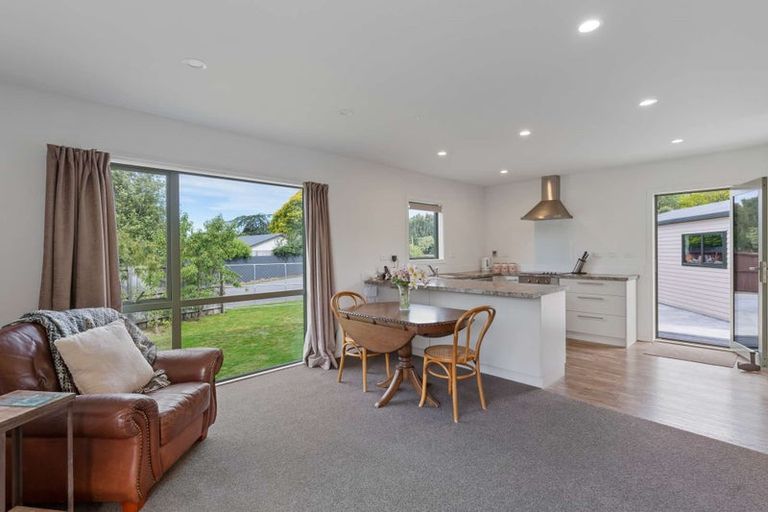 Photo of property in 11b Brook Street, Southbridge, 7602