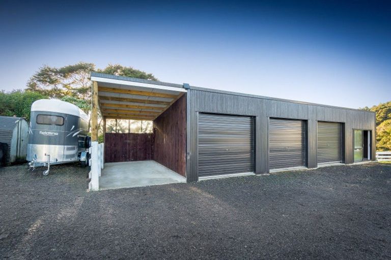 Photo of property in 6 Bridle Way, Hunua, Papakura, 2583