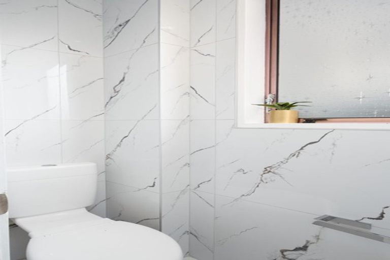 Photo of property in 90a Beaumonts Way, Manurewa, Auckland, 2102