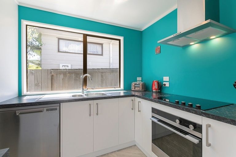 Photo of property in 6a Pokapu Place, Bethlehem, Tauranga, 3110