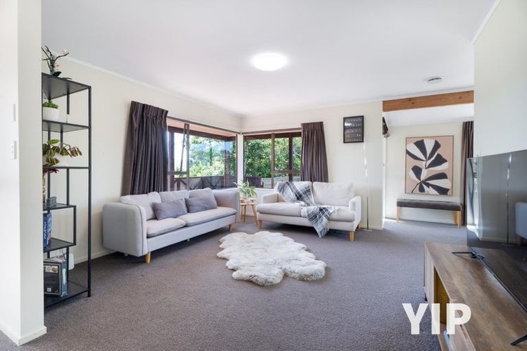 Photo of property in 30 Guadeloupe Crescent, Grenada Village, Wellington, 6037