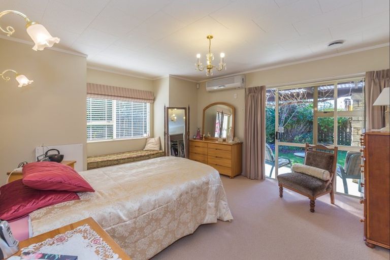 Photo of property in 28 Easton Way, Levin, 5510