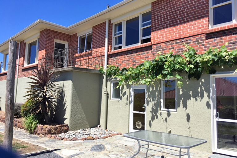 Photo of property in 10 Wye Street, Oamaru, 9400