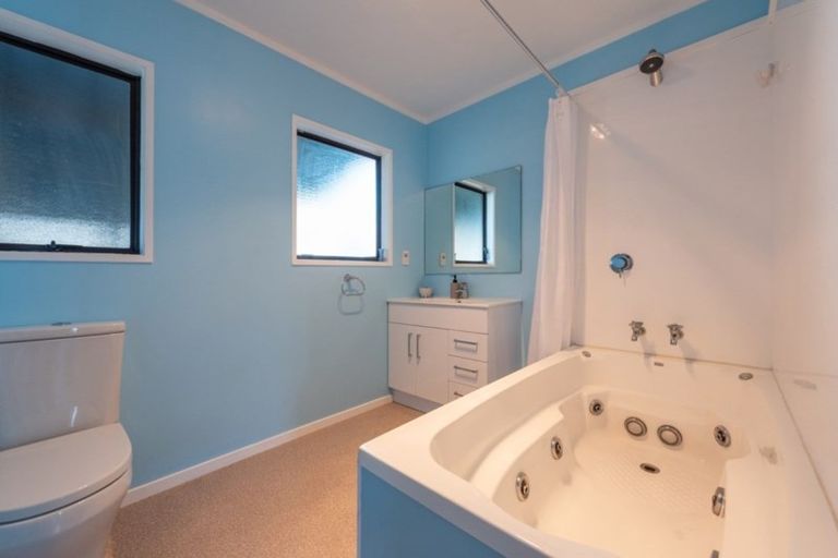 Photo of property in 8a Anikia Court, Paraparaumu, 5032