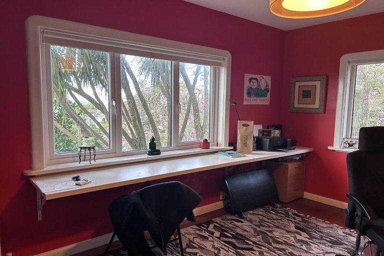 Photo of property in 1b Wadestown Road, Wadestown, Wellington, 6012