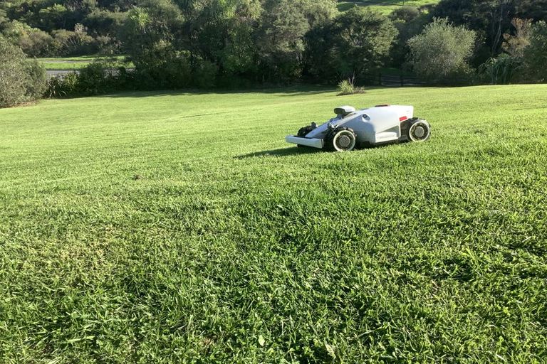 Photo of property in 27 Matheson Road, Red Beach, 0932