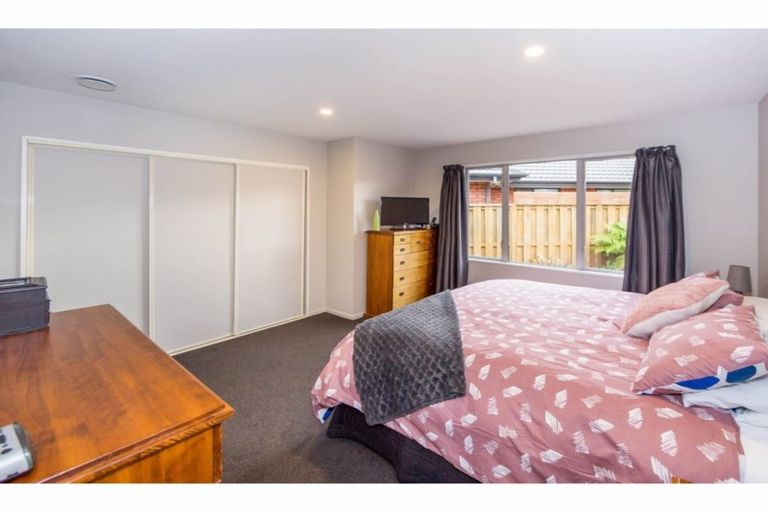 Photo of property in 37 Beechwood Drive, Northwood, Christchurch, 8051