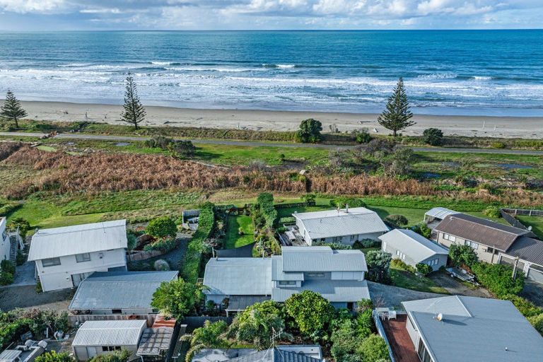 Photo of property in 96 Harper Road, Waimarama, Havelock North, 4294