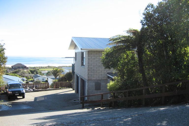 Photo of property in 9 Stanton Crescent, Karoro, Greymouth, 7805