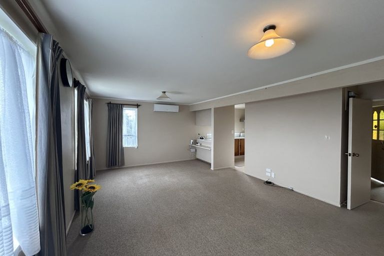 Photo of property in 99a Allington Road, Karori, Wellington, 6012