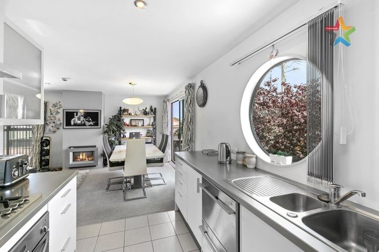 Photo of property in 1a/10 Park Avenue, Epuni, Lower Hutt, 5011