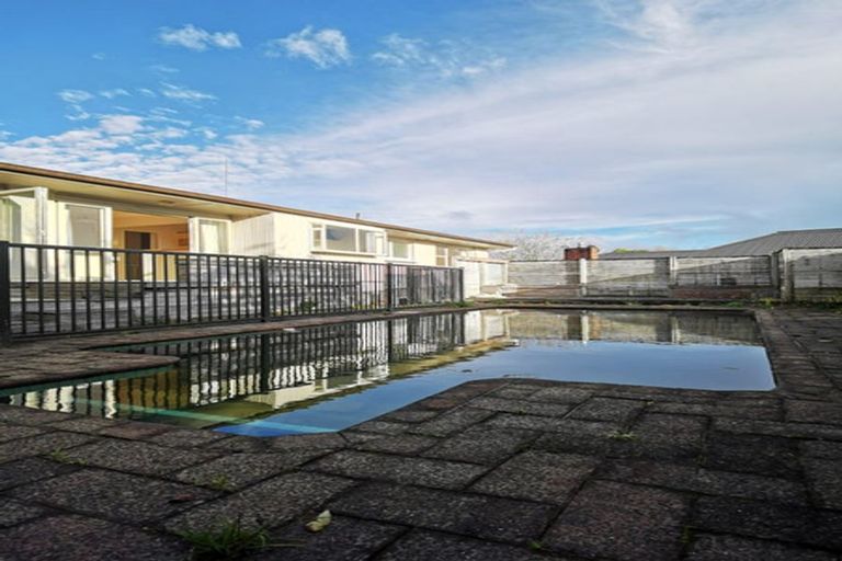 Photo of property in 3 Santa Rosa Terrace, Forrest Hill, Auckland, 0620