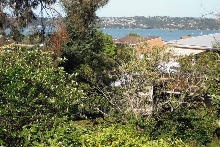 Photo of property in 140 Luckens Road, West Harbour, Auckland, 0618