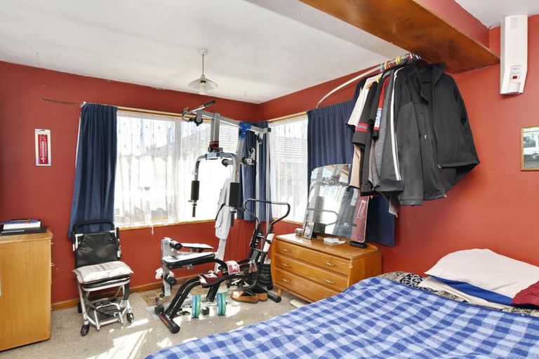 Photo of property in 1/17 Frensham Crescent, Woolston, Christchurch, 8062