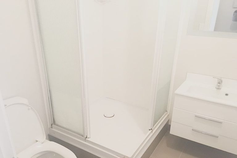 Photo of property in 16 Cardiff Road, Pakuranga, Auckland, 2010