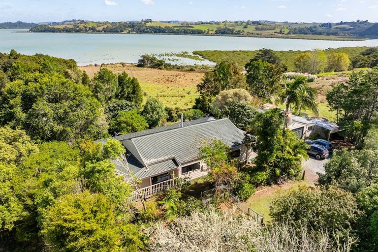 Photo of property in 368 Pahi Road, Pahi, Paparoa, 0571