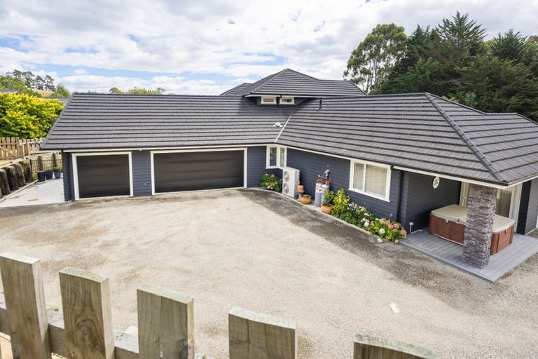 Photo of property in 82 Kingsdale Park Drive, Aokautere, Palmerston North, 4471