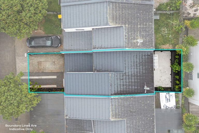 Photo of property in 35 Rakich Place, Henderson, Auckland, 0612