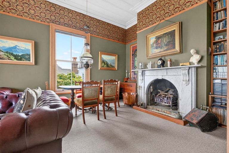 Photo of property in 16 Jubilee Avenue, Devonport, Auckland, 0624