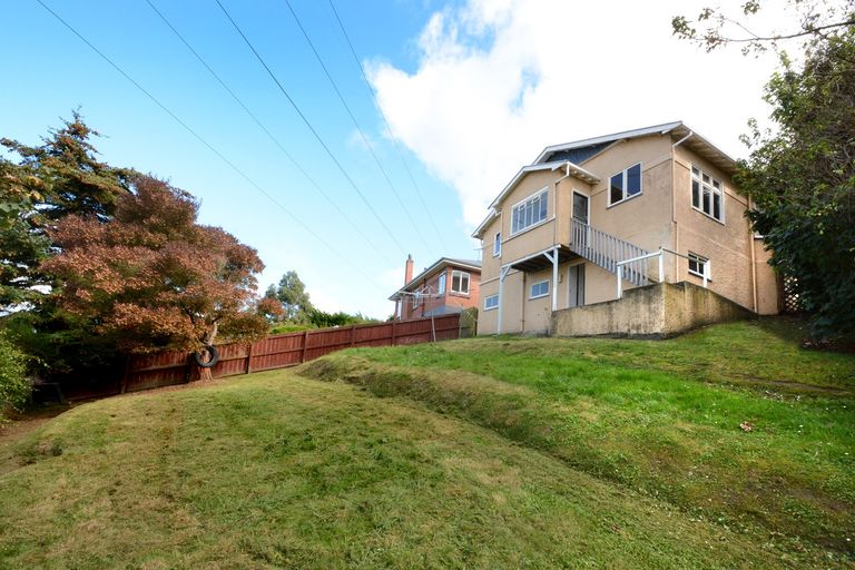 Photo of property in 33 Forfar Street, Clyde Hill, Dunedin, 9011