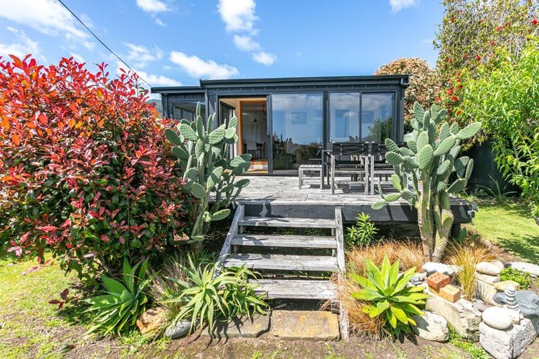 Photo of property in 60 Carey Road, Port Charles, Coromandel, 3584
