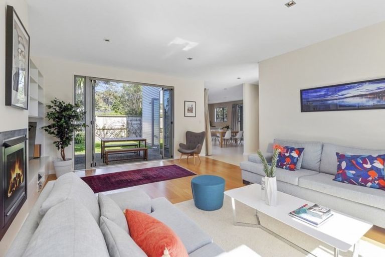 Photo of property in 3 Steeple Lane, Seatoun, Wellington, 6022