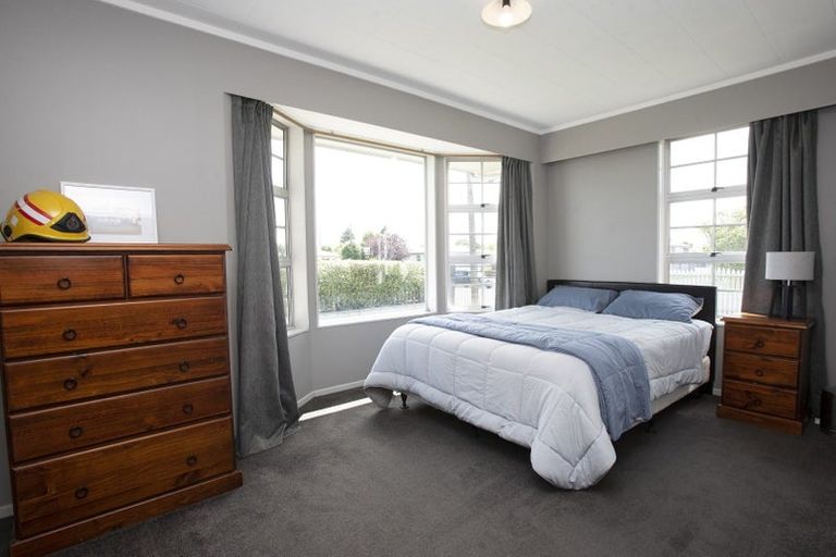 Photo of property in 3 Church Street, Winton, 9720