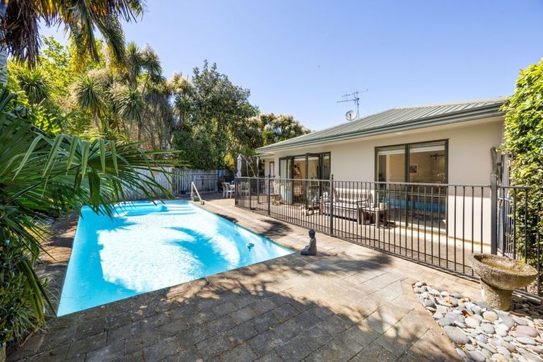 Photo of property in 28 Bouverie Crescent, Flagstaff, Hamilton, 3210