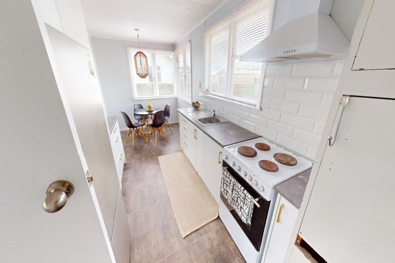 Photo of property in 42 Ruapehu Street, Castlecliff, Whanganui, 4501