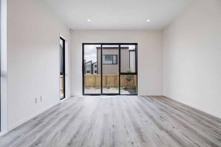 Photo of property in 11 Tokarewa Close, Mount Wellington, Auckland, 1062