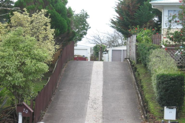 Photo of property in 21 Dellwood Avenue, Henderson, Auckland, 0612