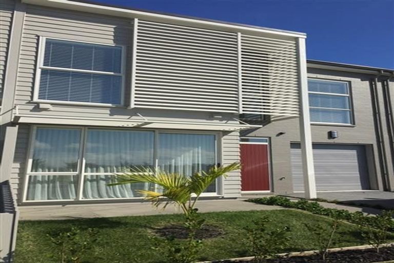 Photo of property in 8 Tyler Davies Drive, Red Beach, 0932