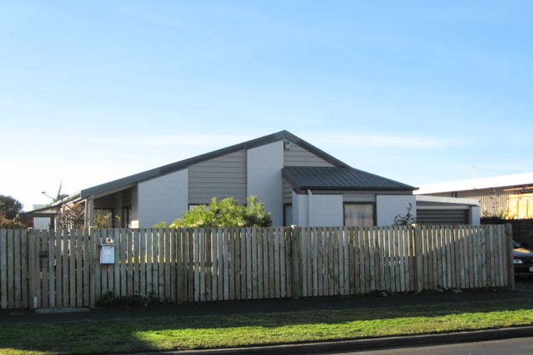Photo of property in 3/35 Howe Street, New Brighton, Christchurch, 8083