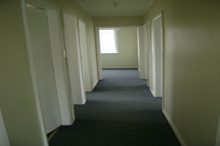 Photo of property in 28 Bellona Place, Cannons Creek, Porirua, 5024