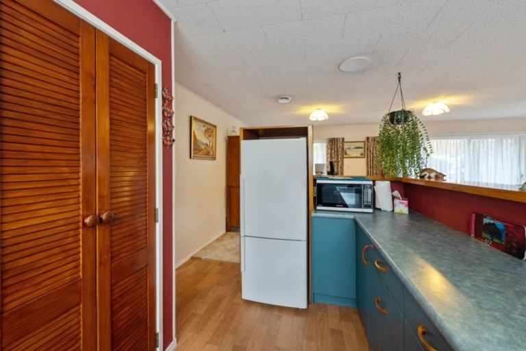 Photo of property in 15 Tawavale Street, Pukehangi, Rotorua, 3015